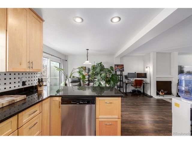 11143 W 17th Ave 102, Lakewood, CO 80215