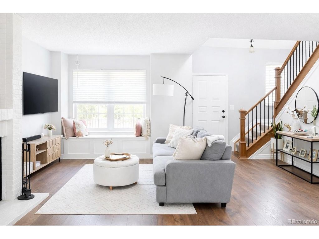 11143 W 17th Ave 102, Lakewood, CO 80215