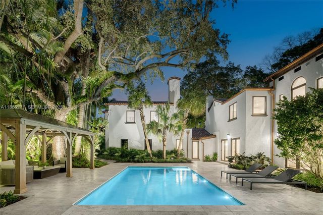 3700 Hibiscus St, Miami, FL 33133