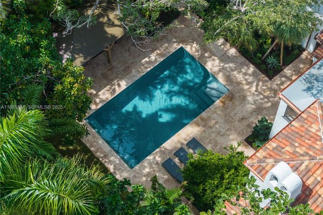 3700 Hibiscus St, Miami, FL 33133