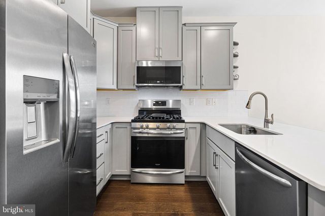 369 FOUNDRY ST, Phoenixville, PA 19460