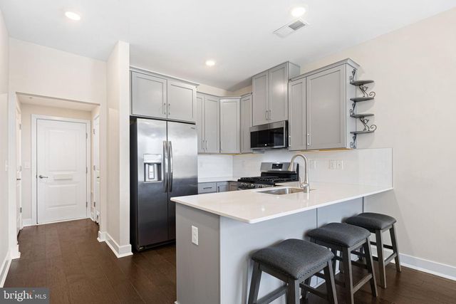 369 FOUNDRY ST, Phoenixville, PA 19460