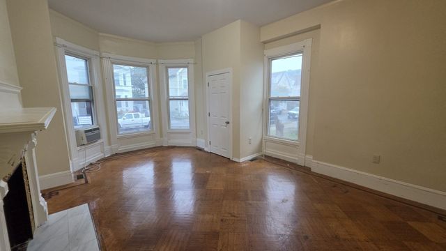 26 Beacon Hill Ave 1, Lynn, MA 01902