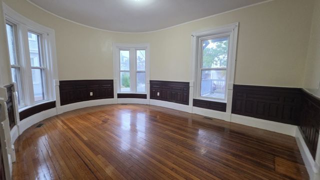 26 Beacon Hill Ave 1, Lynn, MA 01902
