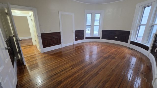 26 Beacon Hill Ave 1, Lynn, MA 01902