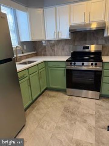 79 E EDIN SHIRE RD RD NE, Sicklerville, NJ 08081