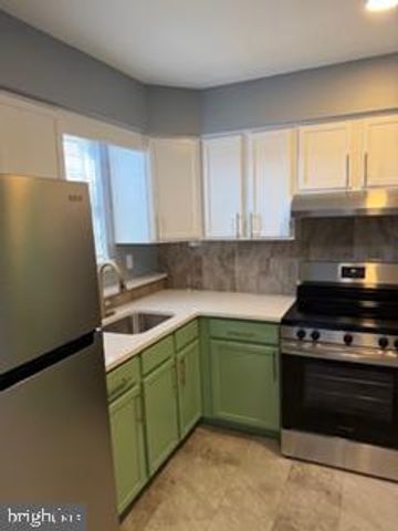 79 E EDIN SHIRE RD RD NE, Sicklerville, NJ 08081