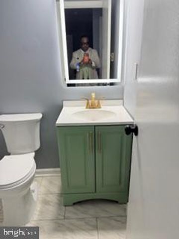 79 E EDIN SHIRE RD RD NE, Sicklerville, NJ 08081