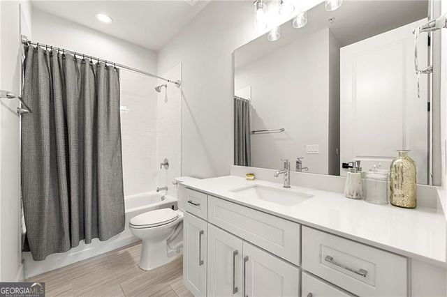 6890 Peachtree Dunwoody Road 301, Sandy Springs, GA 30328