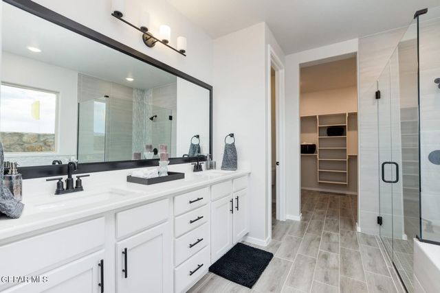 725 Paseo Clasico Street, El Paso, TX 79928