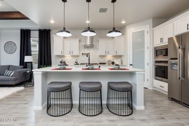 725 Paseo Clasico Street, El Paso, TX 79928