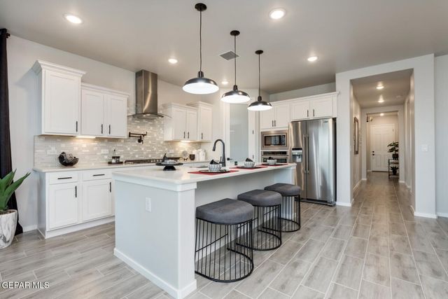 725 Paseo Clasico Street, El Paso, TX 79928