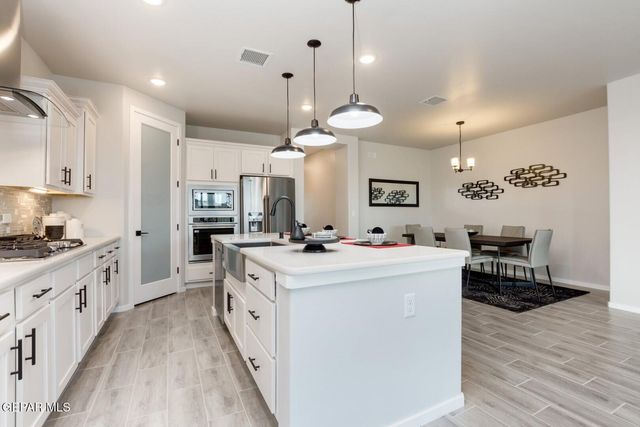 725 Paseo Clasico Street, El Paso, TX 79928