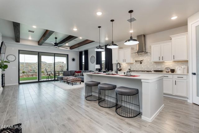 725 Paseo Clasico Street, El Paso, TX 79928