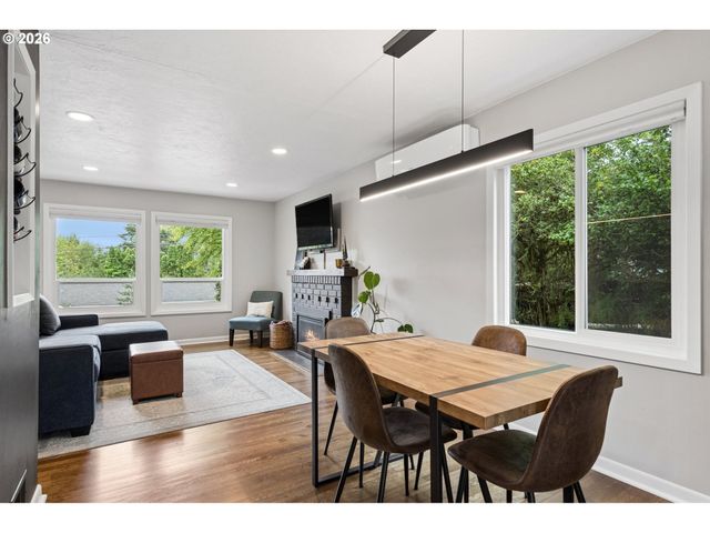 7010 Sw 35TH Ave, Portland, OR 97219