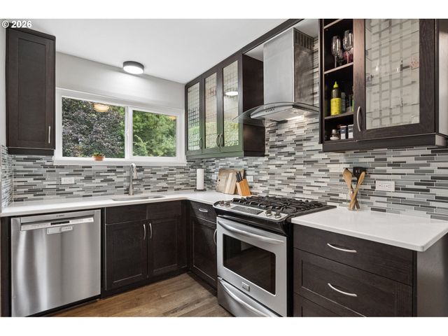 7010 Sw 35TH Ave, Portland, OR 97219