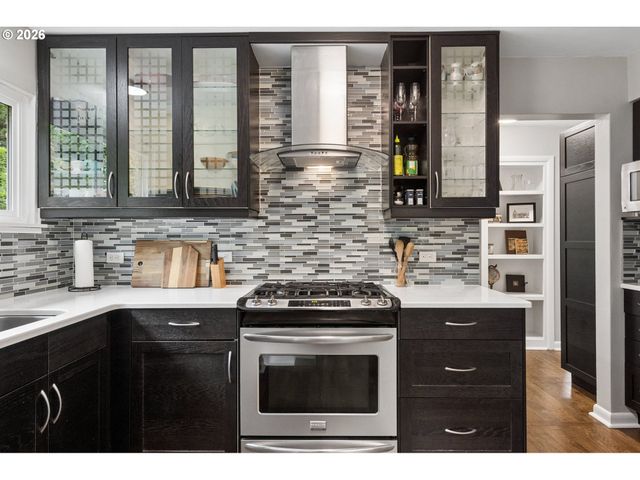 7010 Sw 35TH Ave, Portland, OR 97219