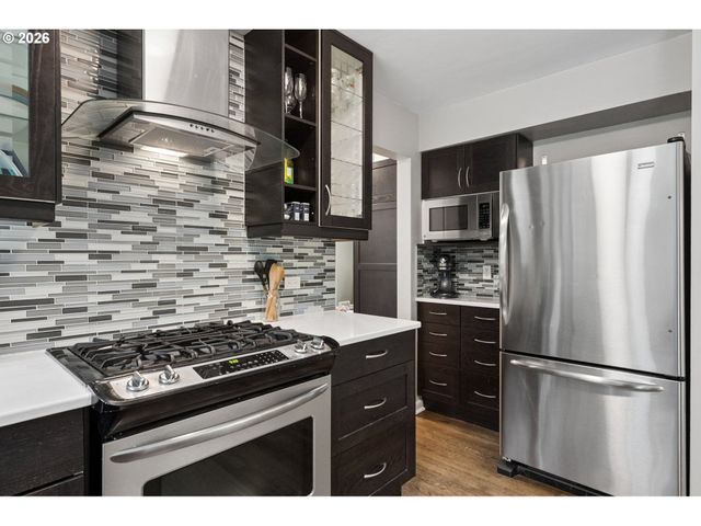 7010 Sw 35TH Ave, Portland, OR 97219
