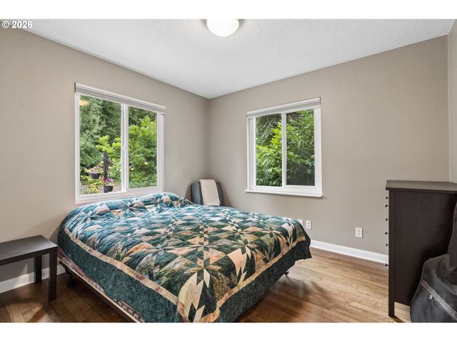 7010 Sw 35TH Ave, Portland, OR 97219