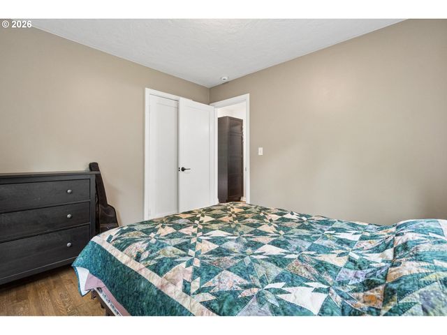 7010 Sw 35TH Ave, Portland, OR 97219