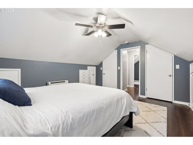 7010 Sw 35TH Ave, Portland, OR 97219