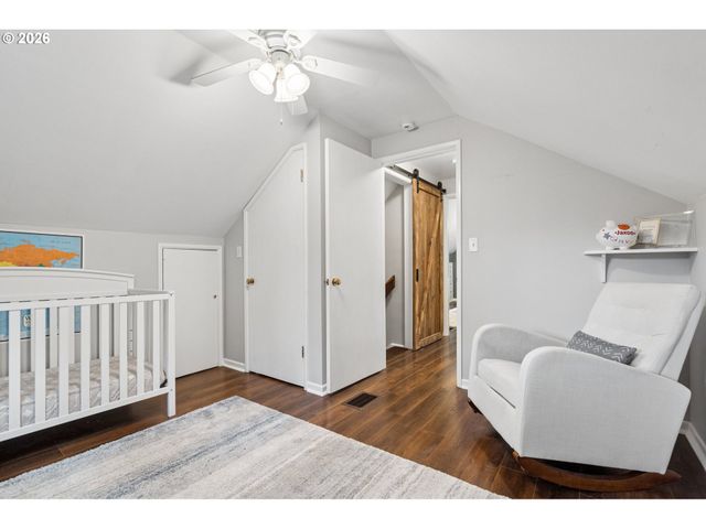 7010 Sw 35TH Ave, Portland, OR 97219