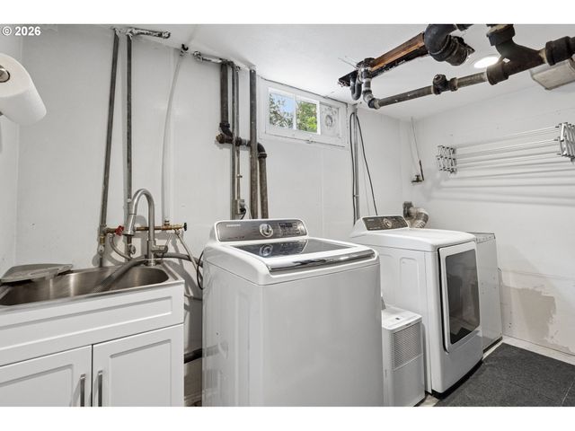 7010 Sw 35TH Ave, Portland, OR 97219