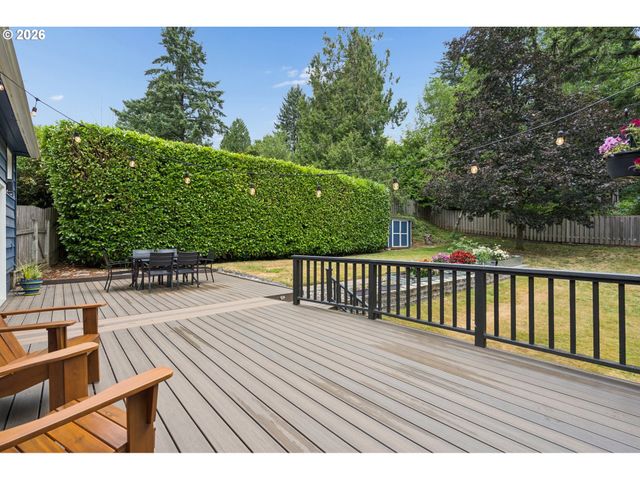 7010 Sw 35TH Ave, Portland, OR 97219