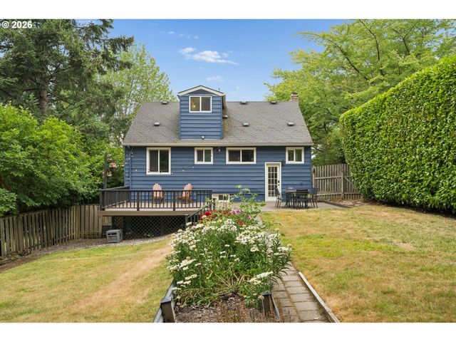 7010 Sw 35TH Ave, Portland, OR 97219
