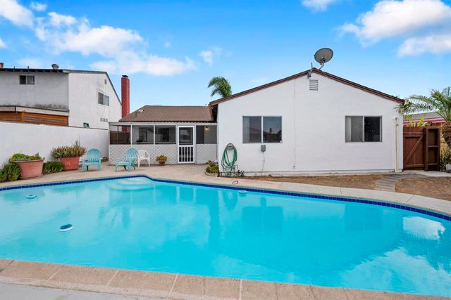 4046 GLADING, San Diego, CA 92154