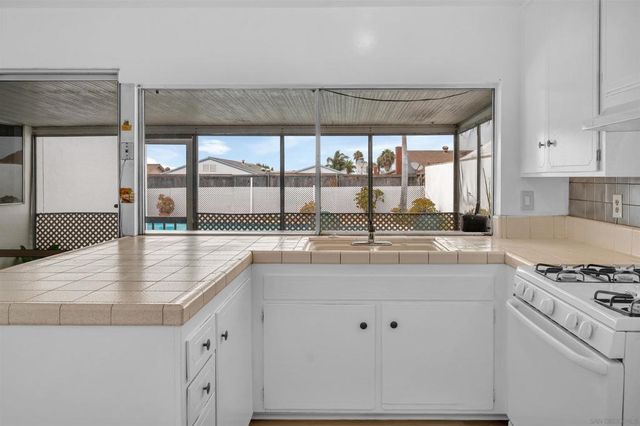 4046 GLADING, San Diego, CA 92154