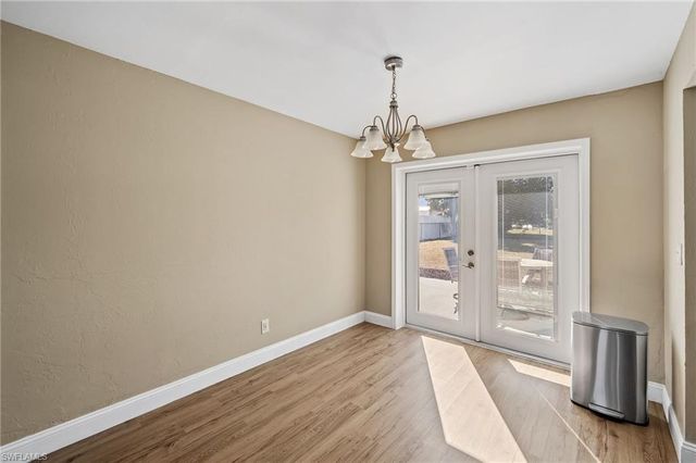 922 SE 27th TER, Cape Coral, FL 33904