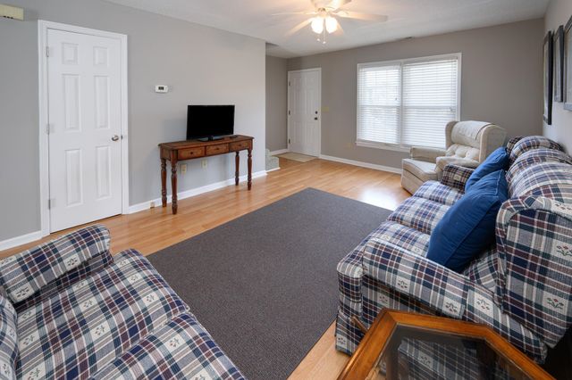 112 3rd Ave S Apt B, Surfside Beach, SC 29575