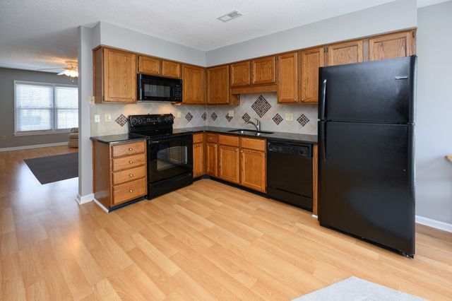 112 3rd Ave S Apt B, Surfside Beach, SC 29575