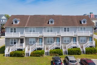 112 3rd Ave S Apt B, Surfside Beach, SC 29575