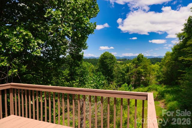 131 Macdougall Lane, Weaverville, NC 28787