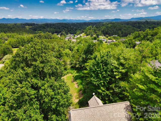 131 Macdougall Lane, Weaverville, NC 28787