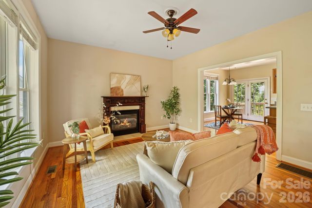 131 Macdougall Lane, Weaverville, NC 28787
