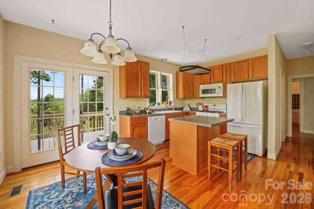 131 Macdougall Lane, Weaverville, NC 28787