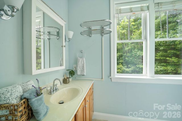 131 Macdougall Lane, Weaverville, NC 28787
