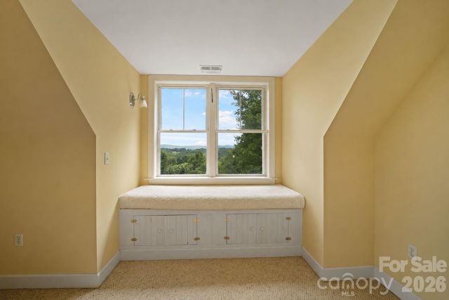 131 Macdougall Lane, Weaverville, NC 28787