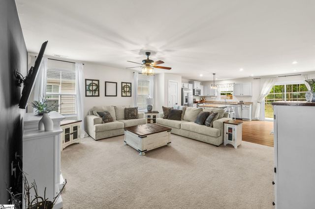 232 Stockland Trail, Fountain Inn, SC 29644