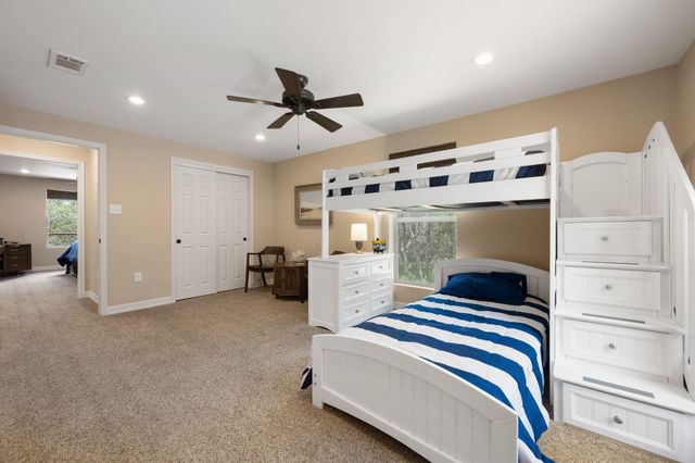 1105 Edgewater DR, Spicewood, TX 78669