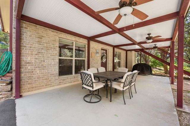 1105 Edgewater DR, Spicewood, TX 78669