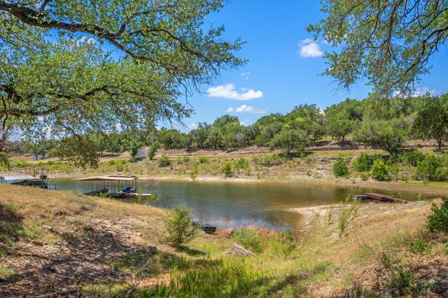1105 Edgewater DR, Spicewood, TX 78669