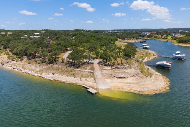 1105 Edgewater DR, Spicewood, TX 78669