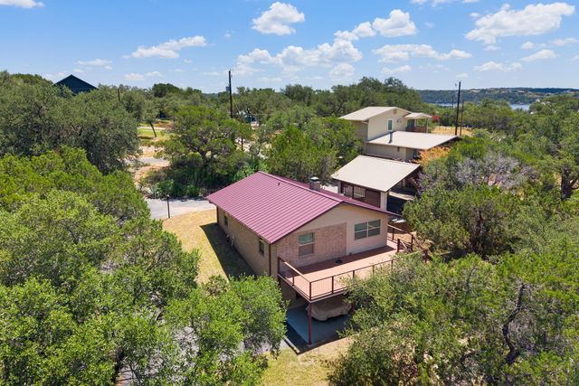 1105 Edgewater DR, Spicewood, TX 78669
