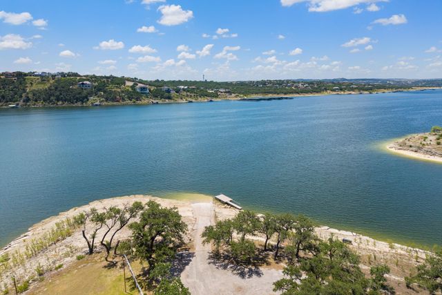 1105 Edgewater DR, Spicewood, TX 78669