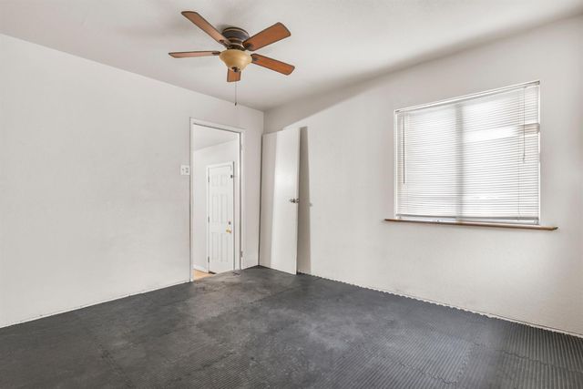 2344 Regal Rd, Modesto, CA 95358