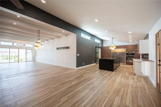 330 East Country Club Drive, Henderson, NV 89015